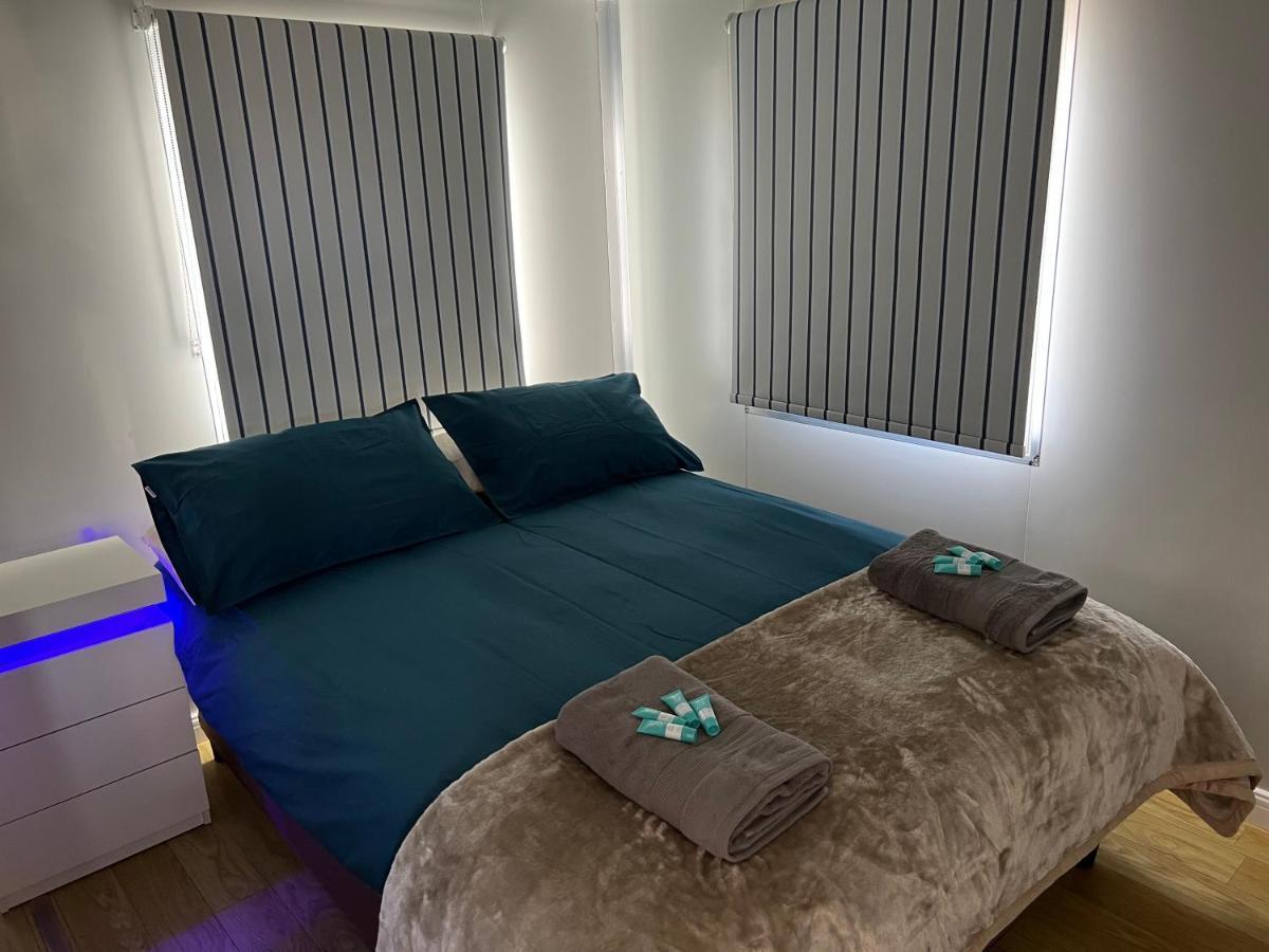 White Cliffs Self Contained Cabin Accommodation Esterno foto